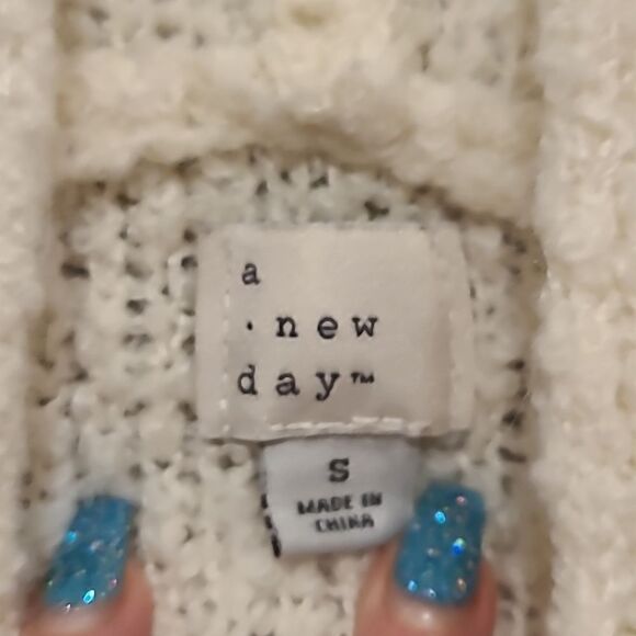 A new day white wool blend popcorn pullover hooded sweater size small - Picture 4 of 6